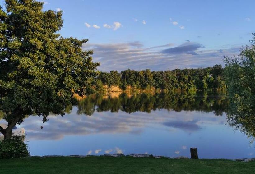 Bed and Breakfast Aux Rives De La Courtade