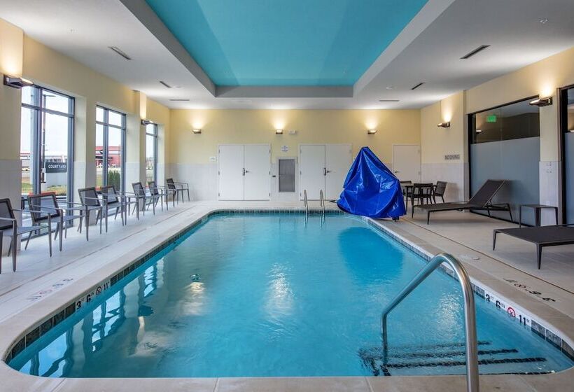 هتل Courtyard By Marriott Conway