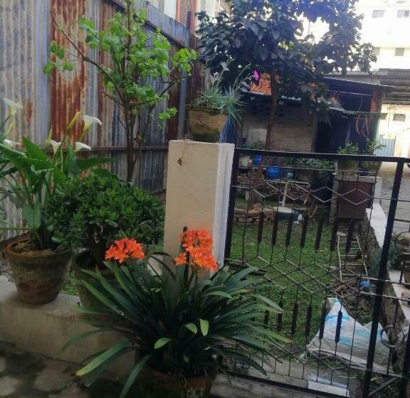 تختخواب و صبحانه Newa Home