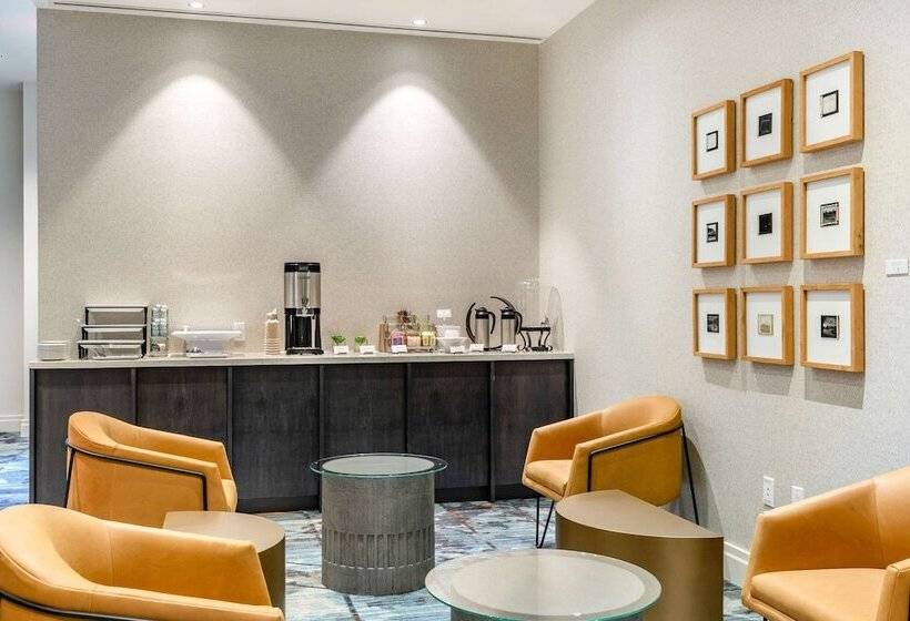 Cambria Hotel New Haven University Area