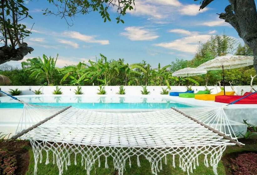هتل Uluwatu Desa