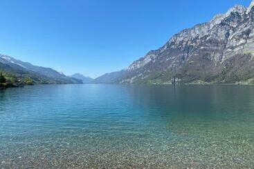 Maisonette Im Penthouse Stil Ca 145m2 Mit Viel Privatsphäre   Direkt Am Walensee Mit Badestrand