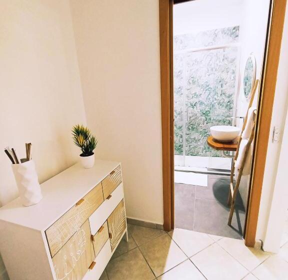 تختخواب و صبحانه A Casa Di Lina