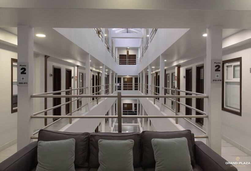 هتل Grand One Plaza