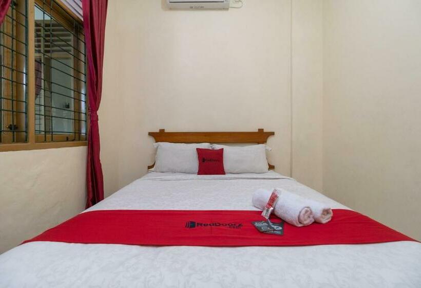 هتل Reddoorz Near Rs Awal Bros Sudirman Pekanbaru