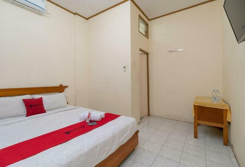 هتل Reddoorz Near Rs Awal Bros Sudirman Pekanbaru
