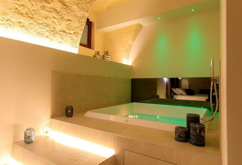 پانسیون Iris Luxury Suite