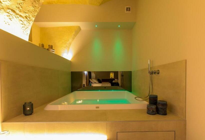 پانسیون Iris Luxury Suite