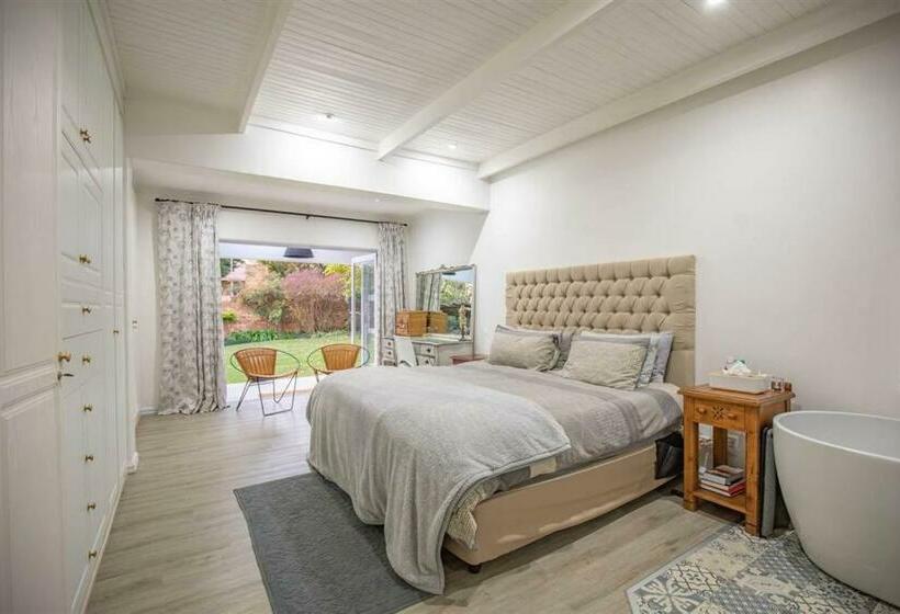 پانسیون Kelkiewyn Waterkloof Guesthouse