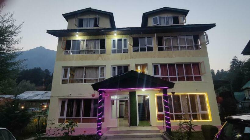 膳宿费 New Snow View Resort Pahalgam