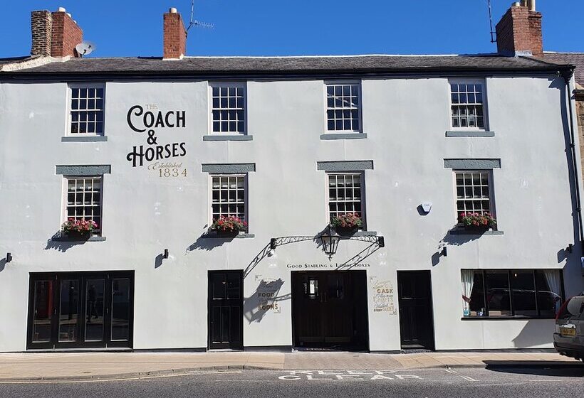 هاستل The Coach And Horses