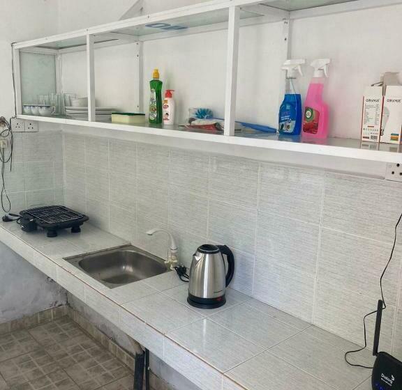 ホテル Good Vibes Cafe Habaraduwa