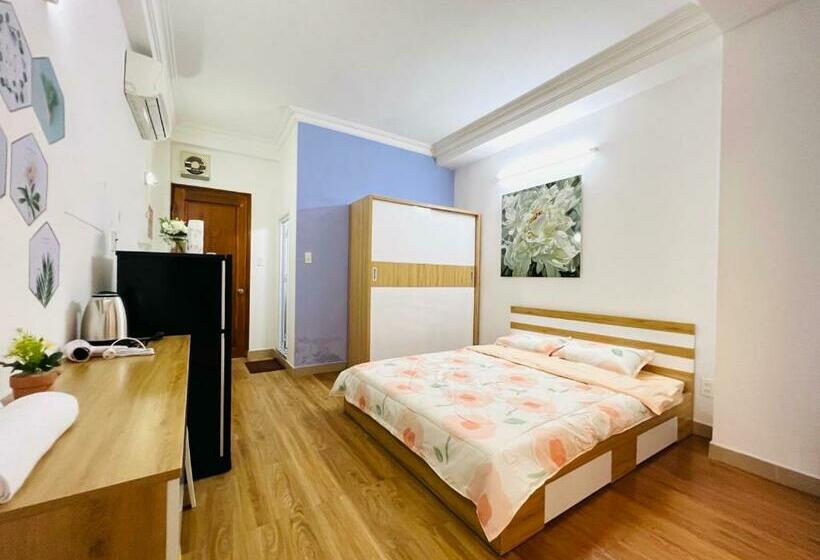 Ff Homestay Layla House