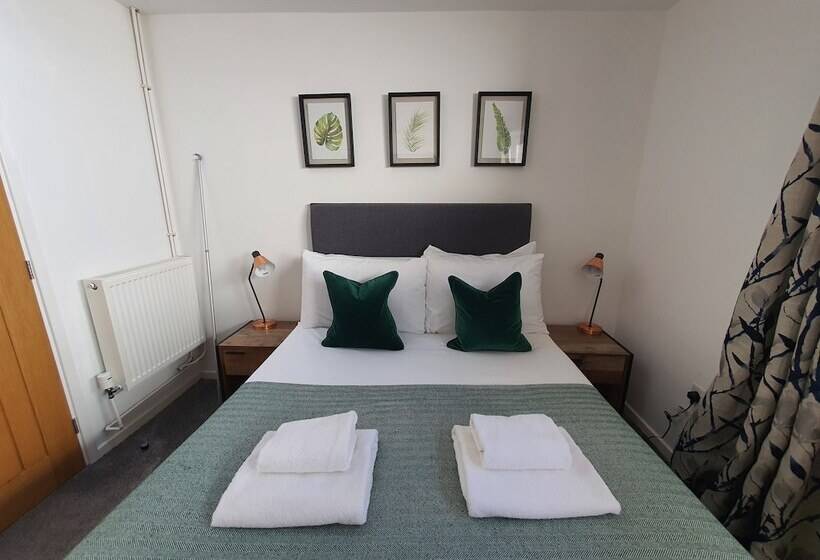 פנסיון North Cambridge Guesthouse By Payman Club
