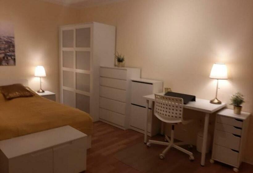 Schöne Ferienwohnung Mit Balkon Und Garten