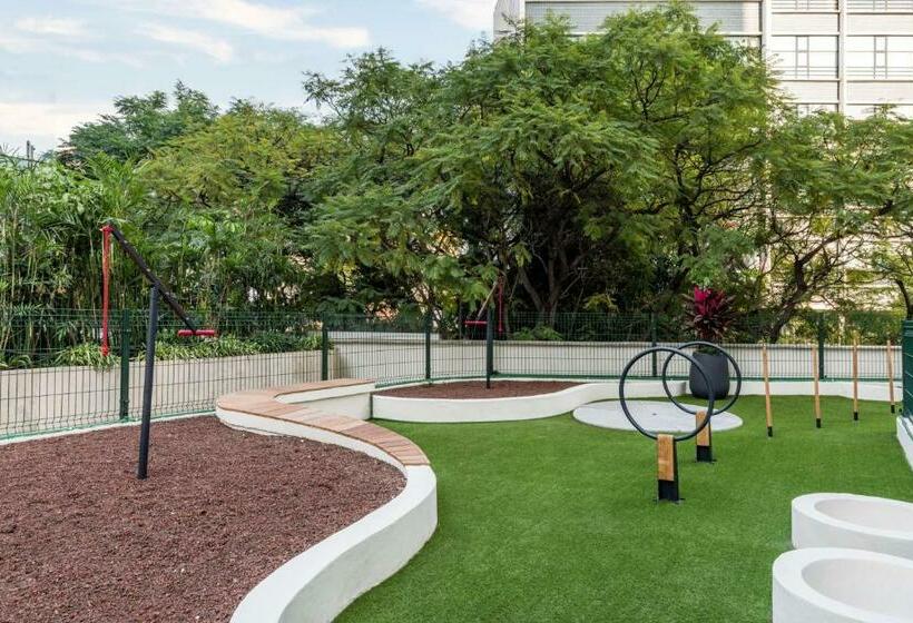 هتل Andaz Condesa Mexico City, By Hyatt