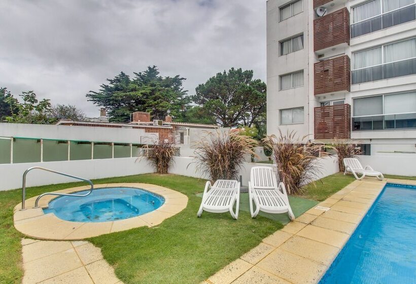 Oceana Suites The Point