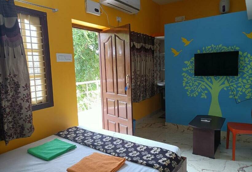 פנסיון Guru Residency Pondicherry