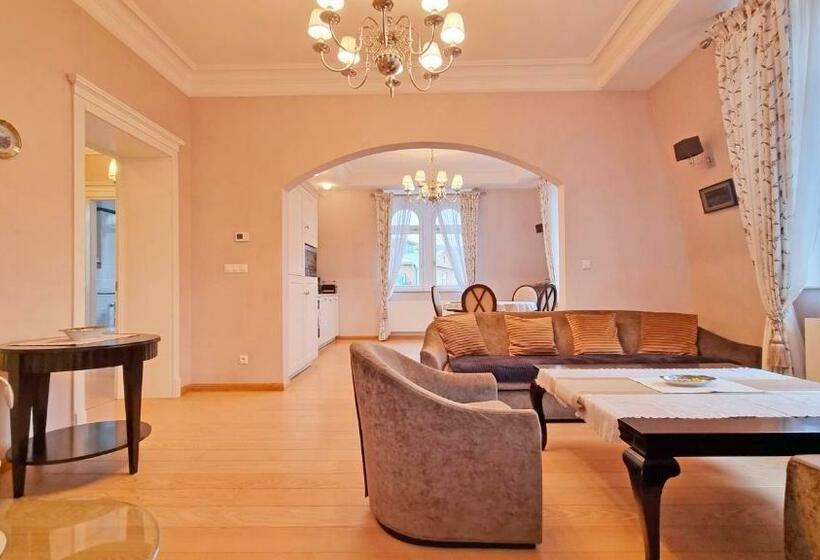 Luxury Apartment Diamond