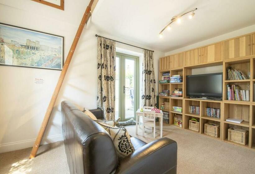 5 Chapel Terrace