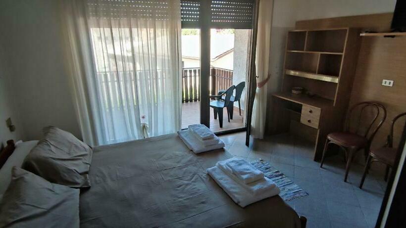 ホテル Albergo Meublé Aurora