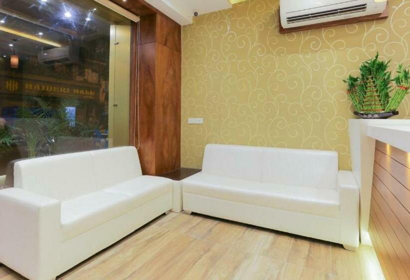 هتل Skylink Hospitality Next To Amber Imperial