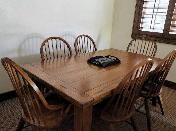 ホテル The Inn At Shady Lawn