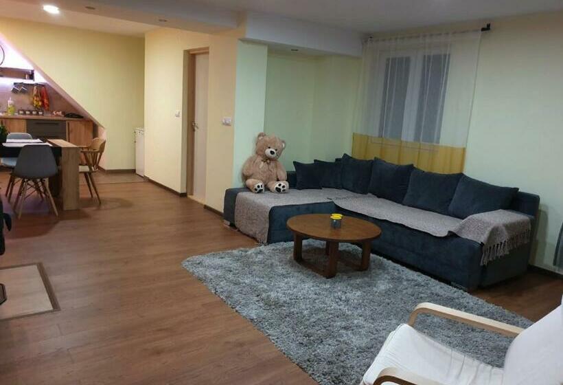 Nikas Apartman