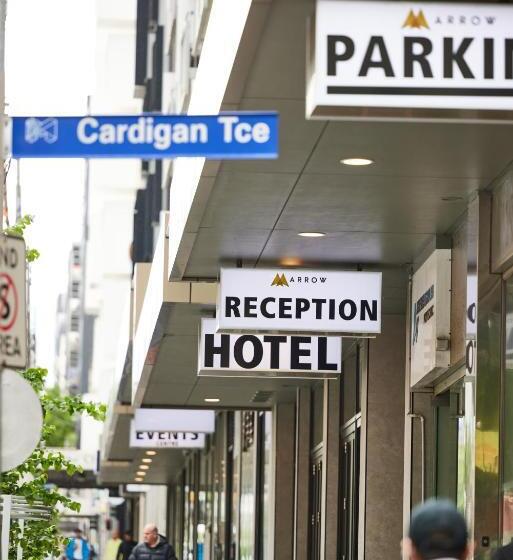 هتل Arrow On Swanston
