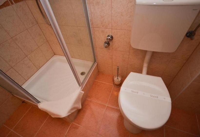 Fotos del hotel Broadway City Guesthouse:  5