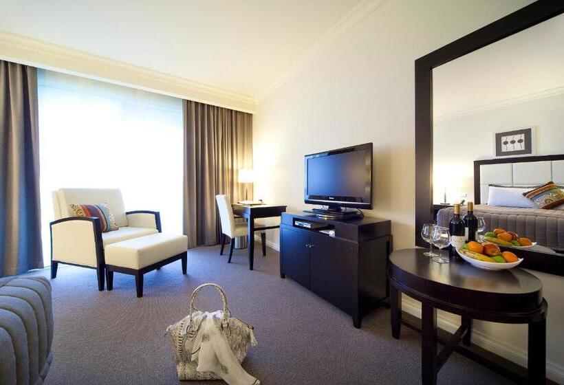 فندق Century Inn