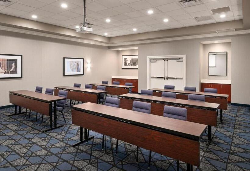 ホテル Courtyard By Marriott St. Petersburg Downtown