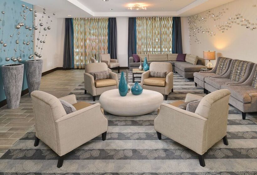 هتل Hampton Inn & Suites Des Moines Downtown