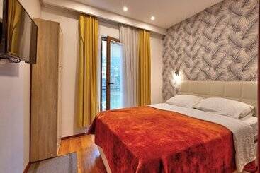هتل Pansion Villa Nur