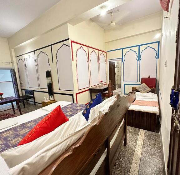 Fotos del hotel Rawla Mrignayani Palace:  13