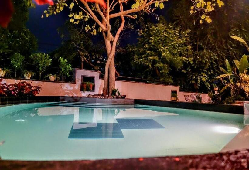 בית מלון כפרי The Saneer Jaipur