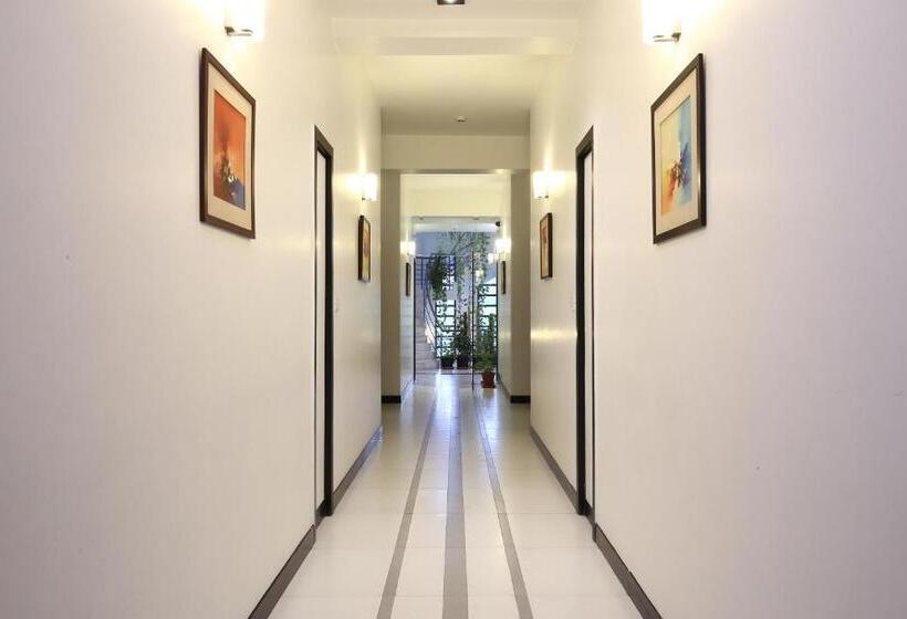 Fotos del hotel The Saneer Jaipur:  41