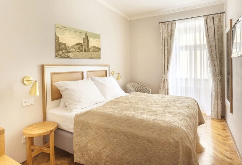 Fotos del hotel U Zlatych Nuzek:  8