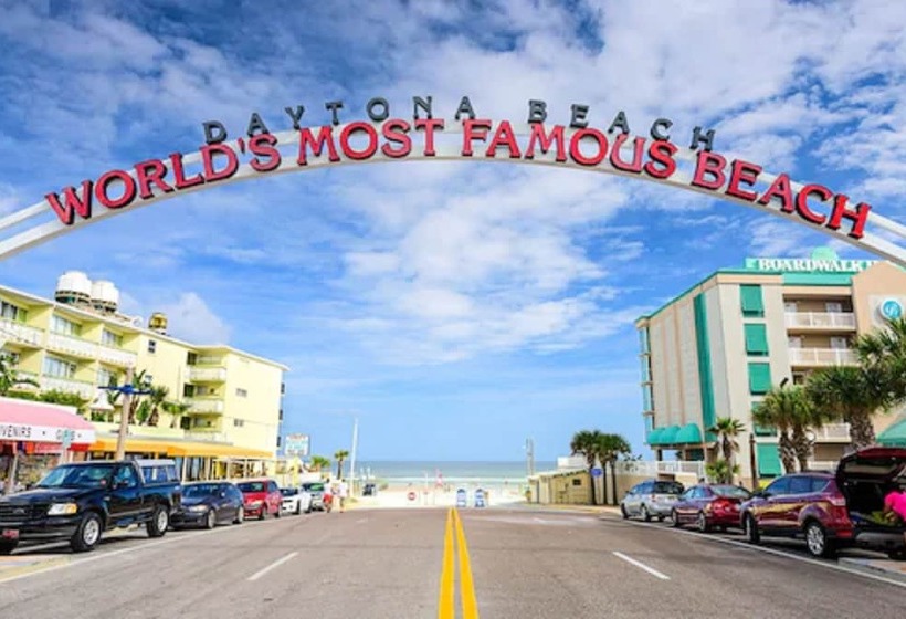 فندق على الطريق Quality Inn Daytona Beach Oceanfront