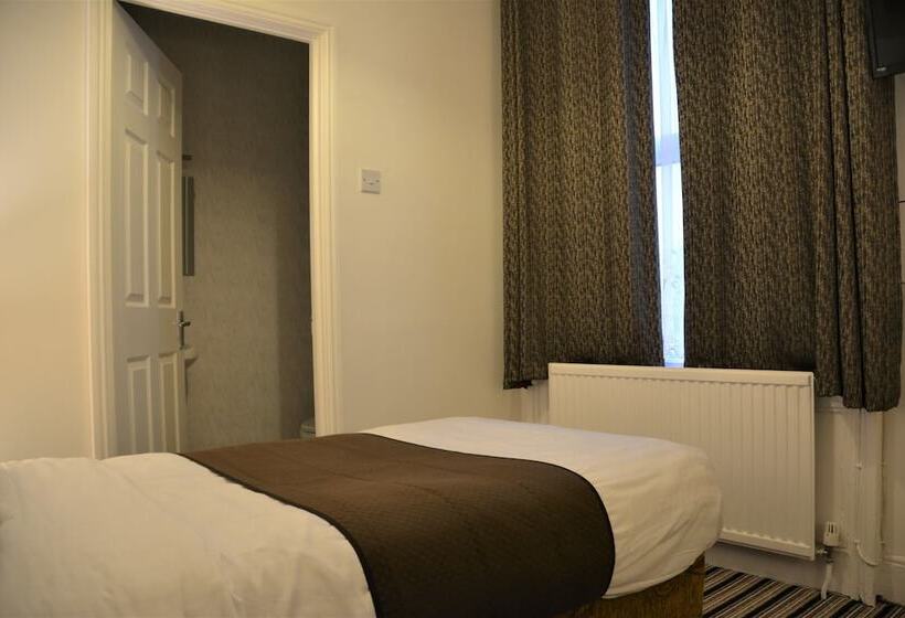 پانسیون Crown Lodge Guest House