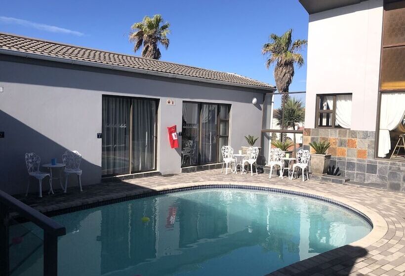 پانسیون Le Blue Guest House