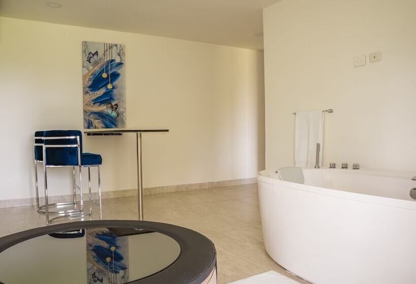 هتل Palo Grande Cf Pereira