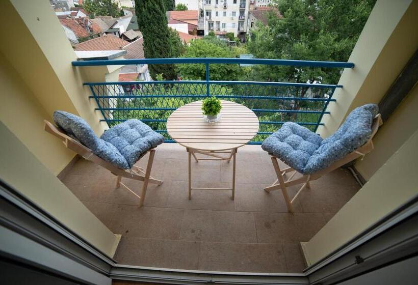 Apartment Vera With Free Garage