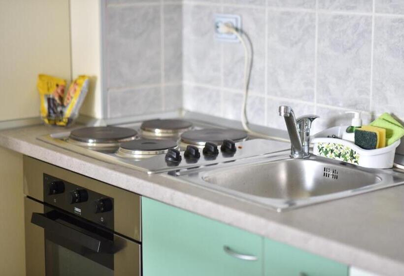 Apartment Vera With Free Garage