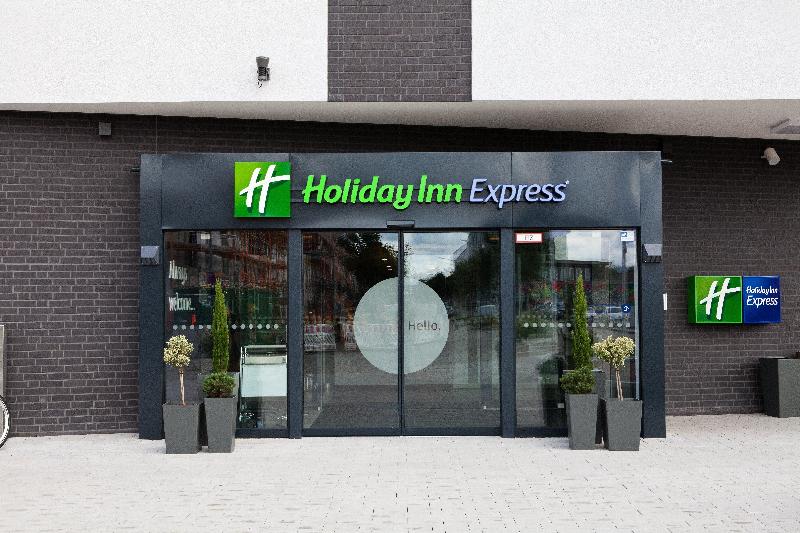 هتل Holiday Inn Express Dusseldorf Airport