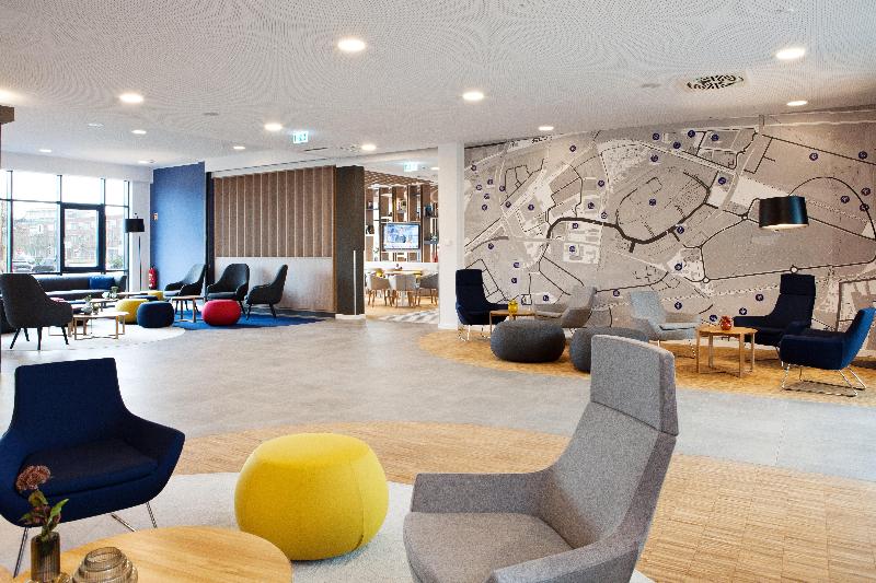 هتل Holiday Inn Express Dusseldorf Airport