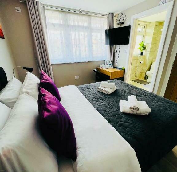 Отель Indigo Suites
