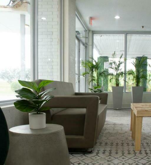 هتل Oneway Savannah