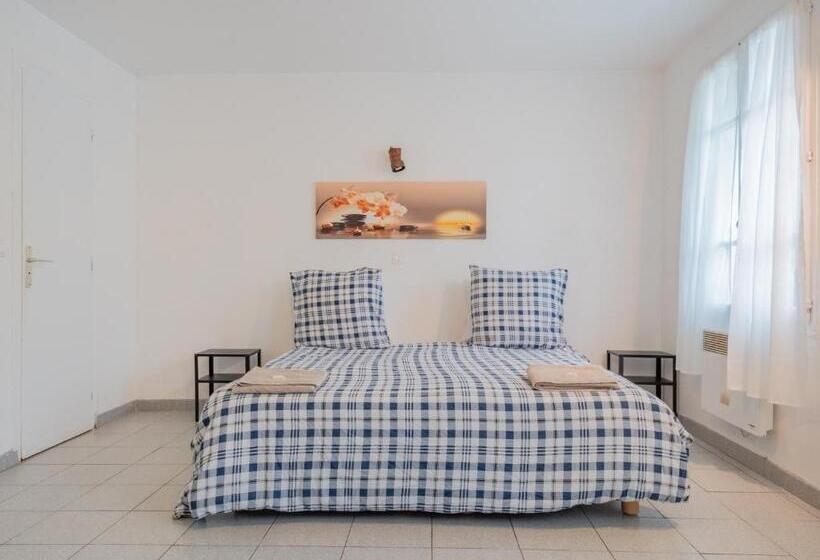 فندق Auberge De Calendal