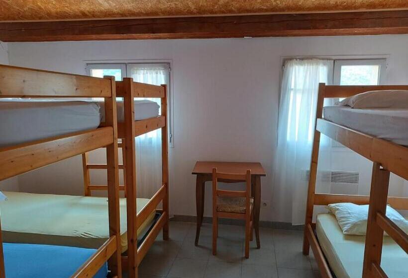 فندق Auberge De Calendal